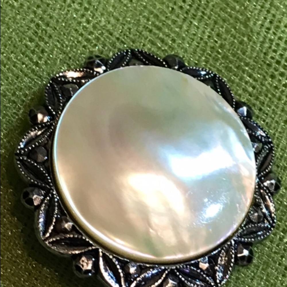 Heirloom Brooch